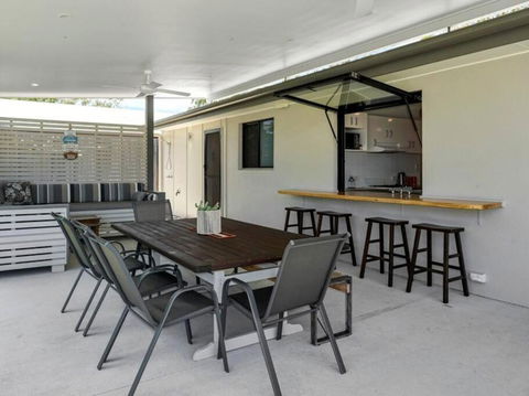 Welcome To The Crab Shack - Accommodation 4U 3