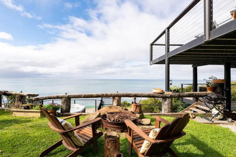 Y Vue - Beachside Apartment With Ocean Views - Accommodation 4U 0