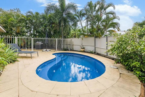 Ah Mat Bungalow - Tropical Darwin Stay With Pool - Accommodation 4U 0