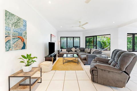 Ah Mat Bungalow - Tropical Darwin Stay With Pool - Accommodation 4U 2