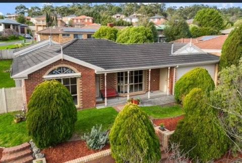 Family Retreat - Narre Warren - Accommodation 4U 0