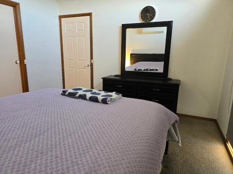 Family Retreat - Narre Warren - Accommodation 4U 3