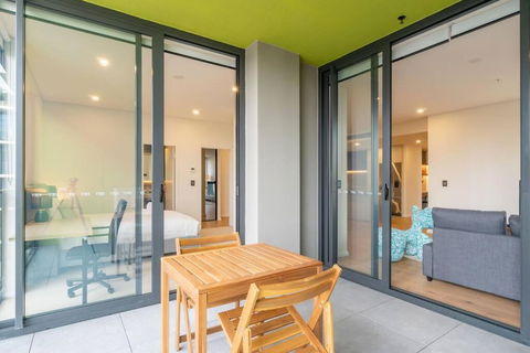 Z4 Walk To Bus Stop 2 Car Spaces Spacious Family - Accommodation 4U 1