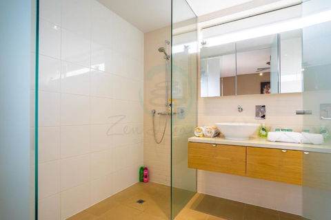 ZEN PARADISE - 2-BR Waterfront Ocean View Retreat - Accommodation 4U 2