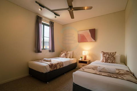 ZEN PARADISE - 2-BR Waterfront Ocean View Retreat - Accommodation 4U 1