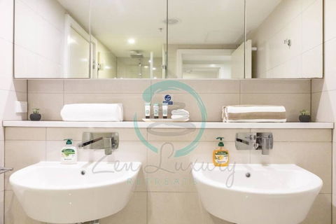 ZEN SUN CITY Cozy 2-BR/2-BA Ocean View Retreat - Accommodation 4U 2