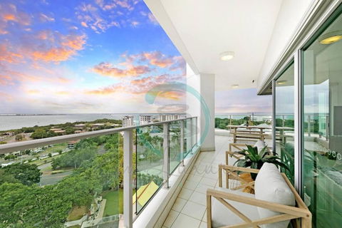 ZEN TOWERS: Cozy Executive 3-BR Family Apt In Darwin City - Accommodation 4U 0