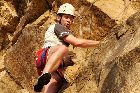 Rock Climbing At The Kangaroo Point Cliffs In Brisbane - Accommodation 4U 0