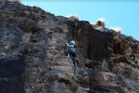 Rock Climbing At The Kangaroo Point Cliffs In Brisbane - Accommodation 4U 5