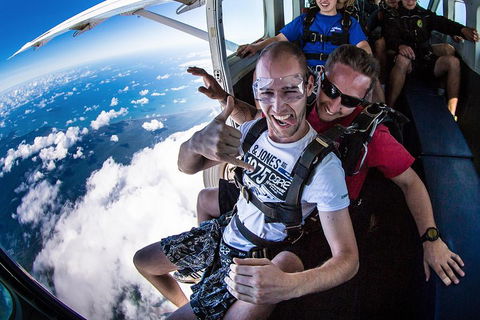 Reef And Rainforest Tandem Sky Dive In Cairns - Accommodation 4U 2