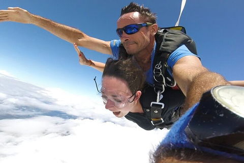 Reef And Rainforest Tandem Sky Dive In Cairns - Accommodation 4U 4