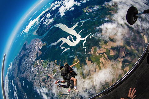 Reef And Rainforest Tandem Sky Dive In Cairns - Accommodation 4U 5