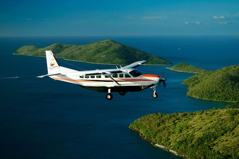 Reef And Island Scenic Flight From Airlie Beach - Accommodation 4U 3