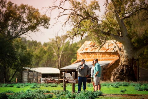 Yura Udnyu - Our Culture, Your Culture (Aboriginal Cultural Walk) - Accommodation 4U 0